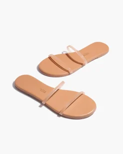 Gemma Clears Sandal in Pout