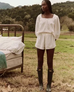 The Eyelet Tap Short