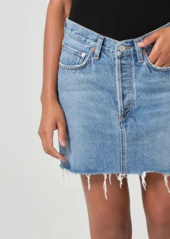 V-Waist Mini Skirt in Fairway